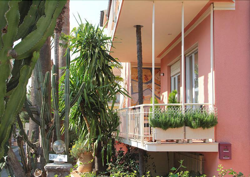 B&B Villa Mirella Bordighera Exterior foto