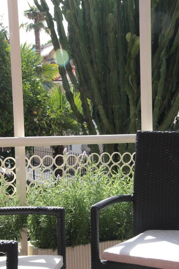 B&B Villa Mirella Bordighera Exterior foto