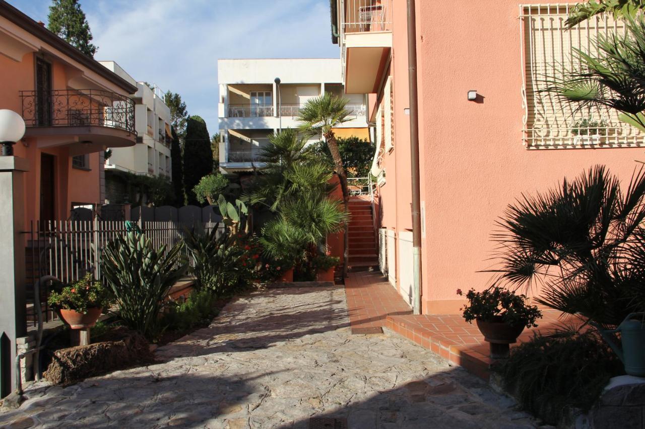 B&B Villa Mirella Bordighera Exterior foto